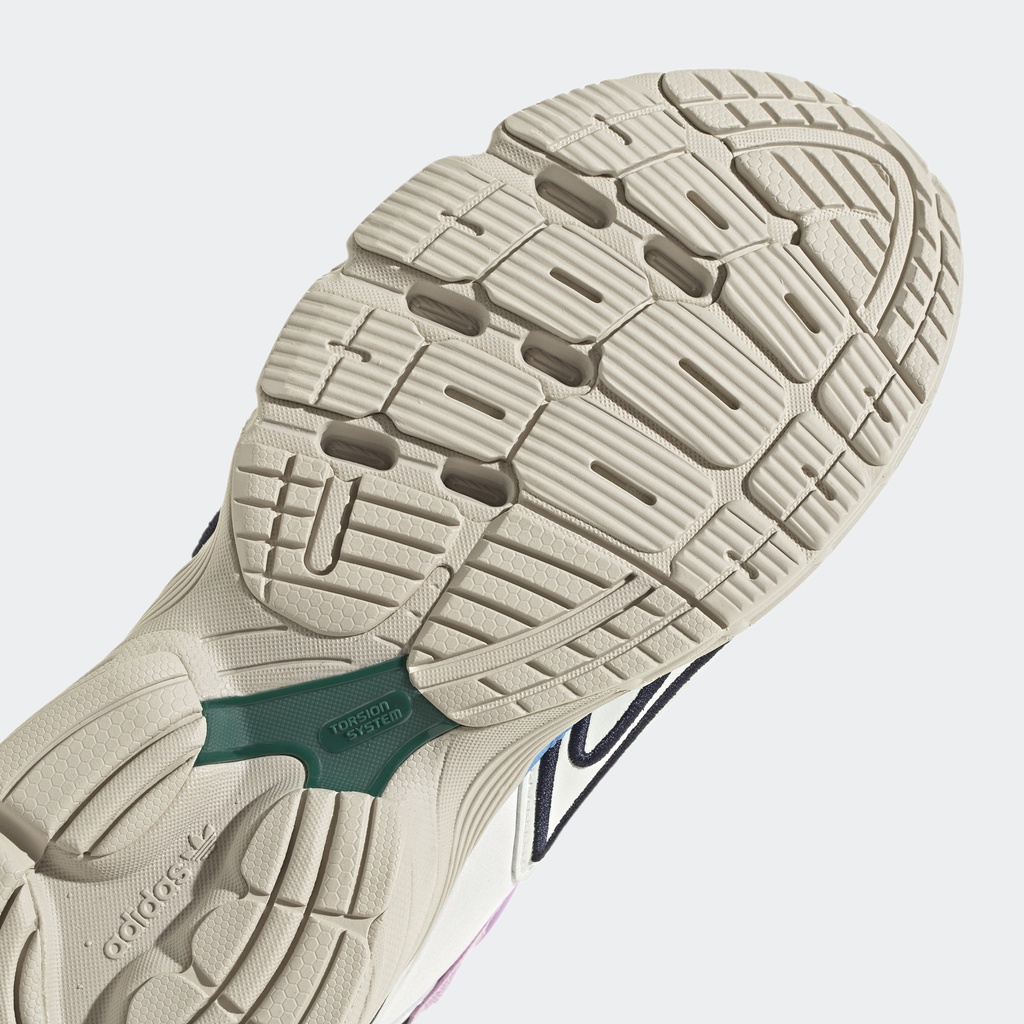 Adidas Phong cách sống Giày Astir Nữ trắng GY6848