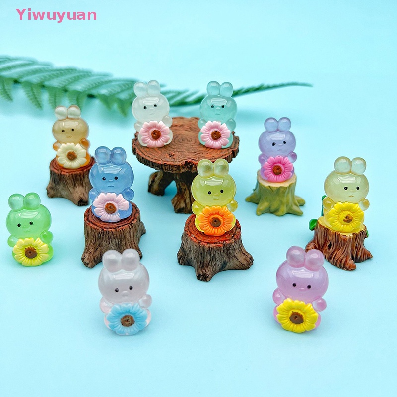 Bộ 2 Thỏ Nhựa Phát Quang Đáng Yêu Trang Trí Mới