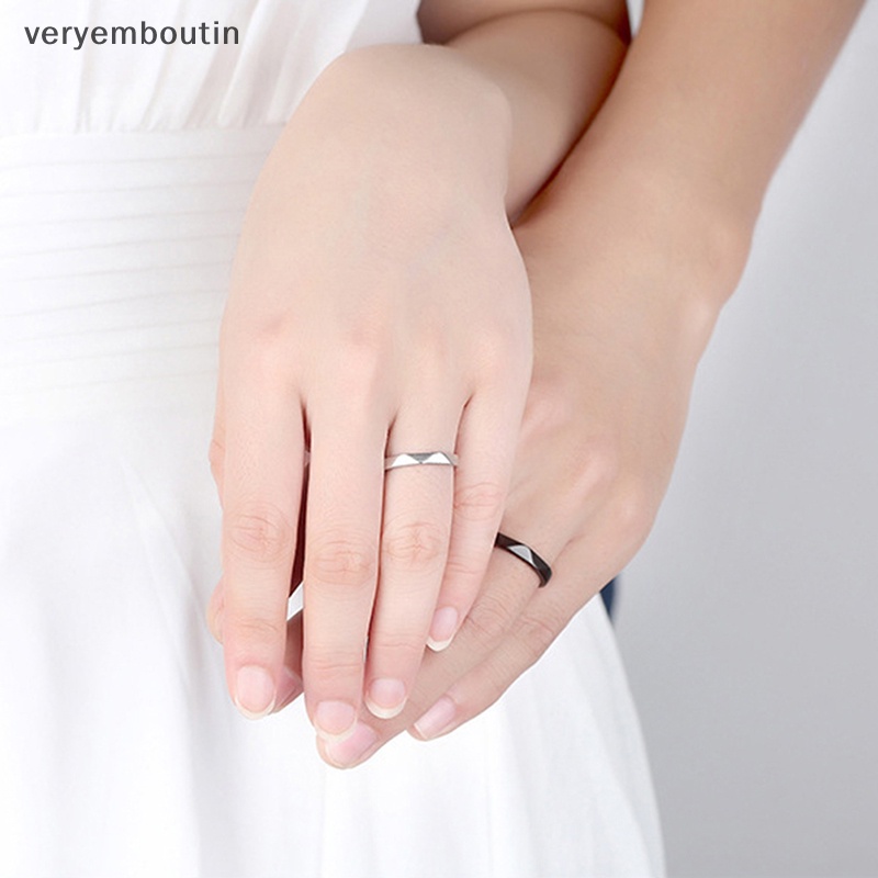 1 Cặp Nhẫn Đính Hôn Kiểu Hình Học Đơn Giản Mới