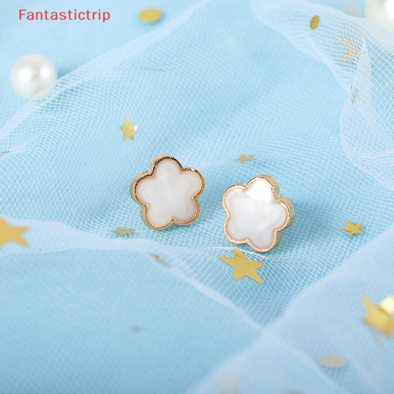 1 Đôi Bông Tai Hình Hoa Trắng Bằng Hợp Kim Thanh Lịch Dành Cho Nữ