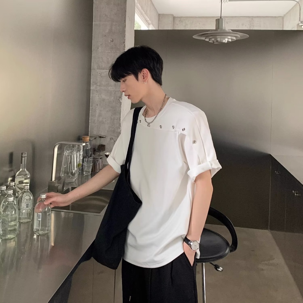 Áo Thun Tay Ngắn Có Đệm Vai Xẻ Tà Phối Nút Đơn Giản Thời Trang Mùa Hè Phong Cách Hàn Quốc Cho Nam