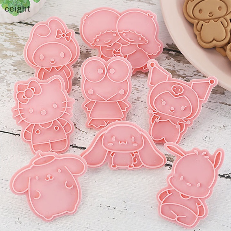 Set 8 Khuôn Làm Bánh Quy Hình Hoạt Hình DIY