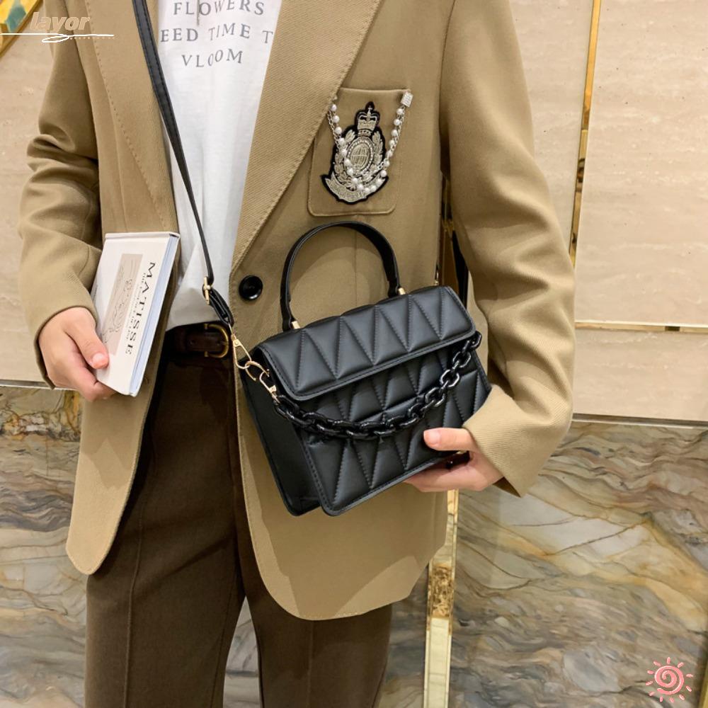 Lay Túi Xách Đeo Vai Nắp Gập Phối Dây Xích Kẻ Sọc Thương Hiệu Thiết Kế