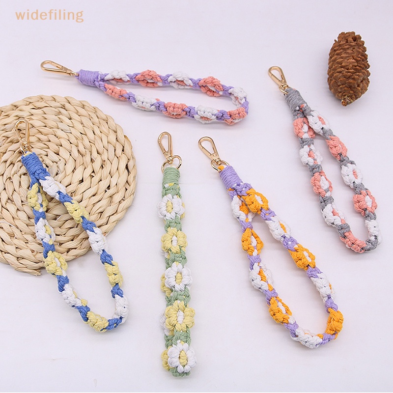Vòng Đeo Tay / Móc Khóa Macrame Họa Tiết Hoa Cúc Phong Cách Bohemian Sáng Tạo