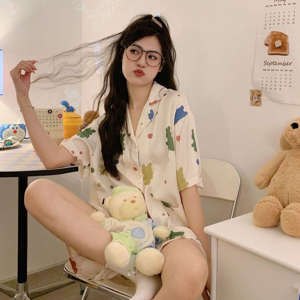 Bộ Đồ Ngủ Tay Ngắn Chất Lụa Dáng Rộng Phong Cách Hàn Quốc Thời Trang Xuân Thu Cho Cặp Đôi