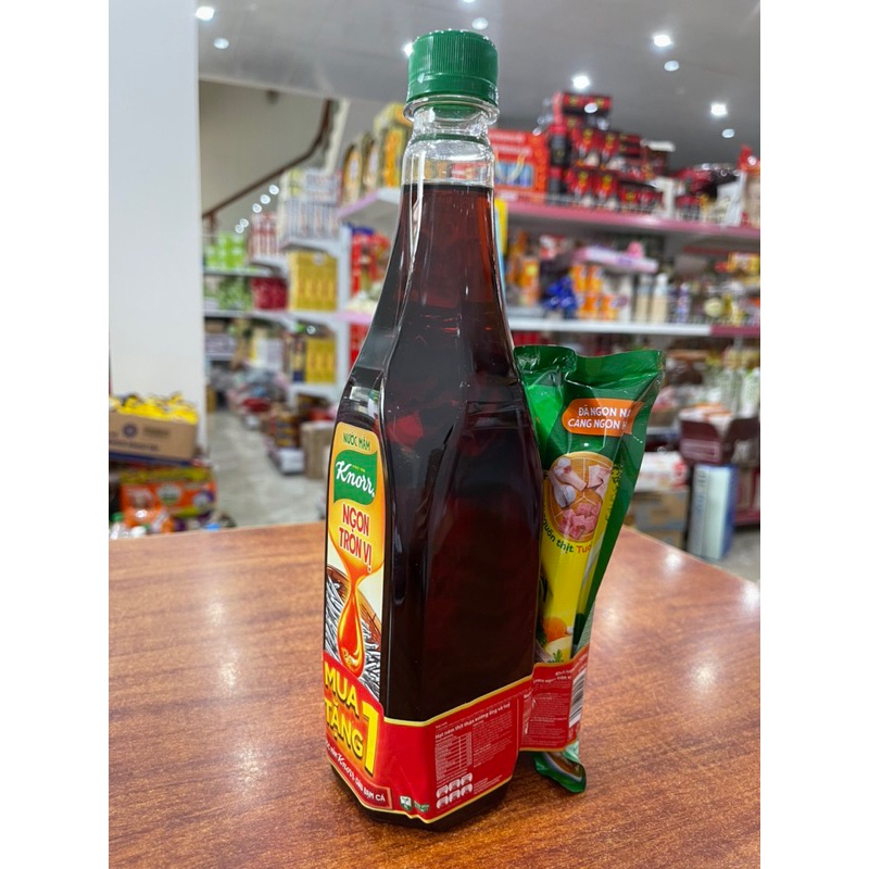 Nước mắm Knorr ngon tròn vị 750ml tặng gói hạt nên knorr 150g