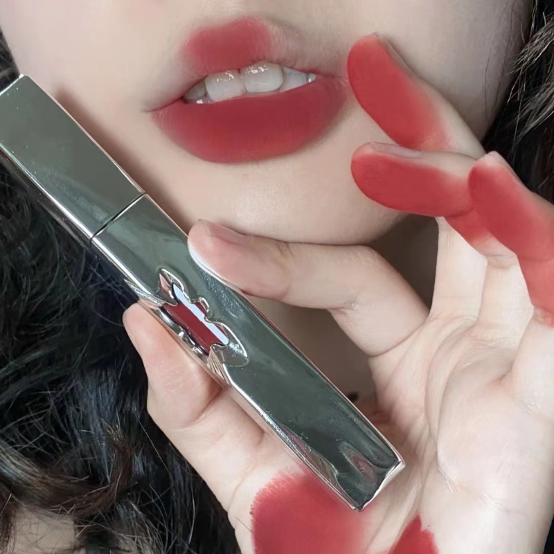 Son Kem Lì Mịn Mượt Như Nhung Dễ Sử Dụng Trang Điểm Làm Trắng Và Không Lem