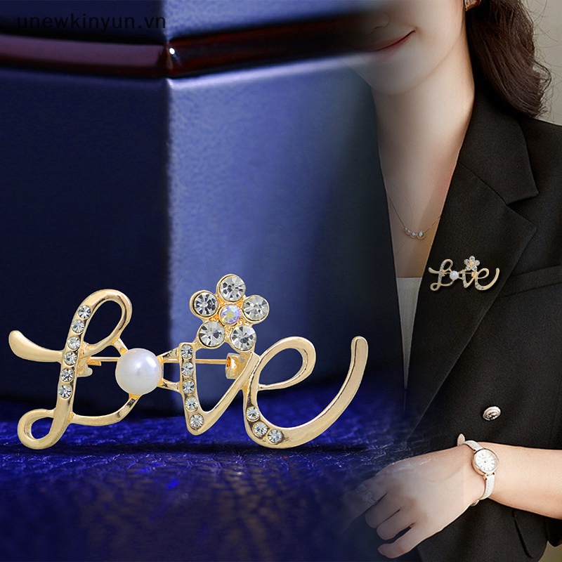 Ghim Cài Áo Hình Hoa Và Chữ LOVE Đính Ngọc Trai Thời Trang Cho Nữ