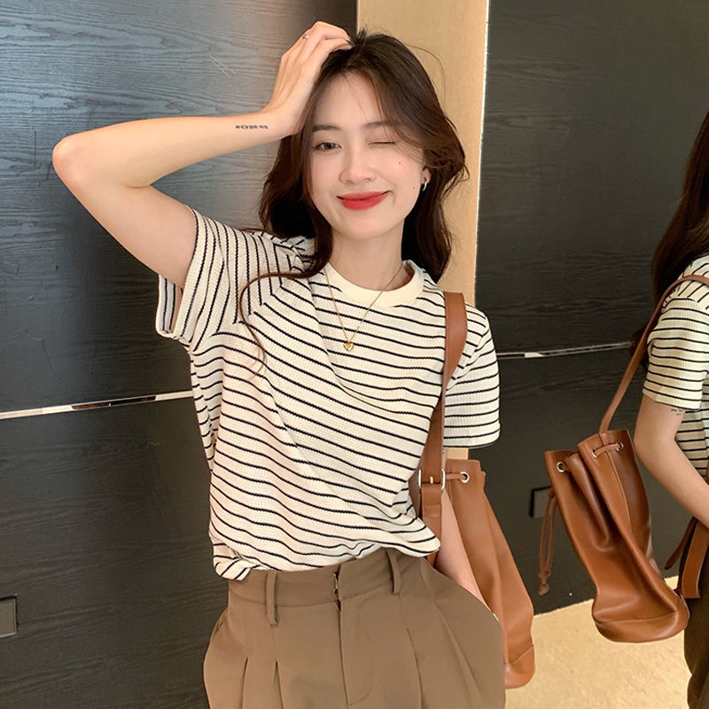 Áo Thun Tay Ngắn Cổ Tròn Họa Tiết Kẻ Sọc Thời Trang Mùa Hè Hàn Quốc Mới Cho Nữ