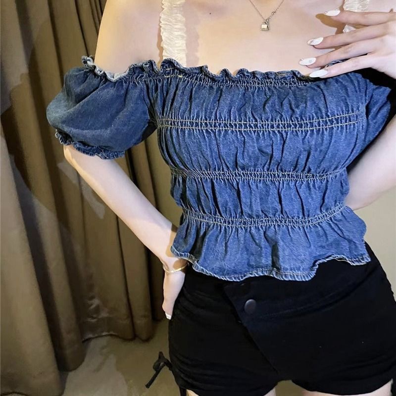New pure sexy sweet cool denim shirt hot girls off shoulder washed denim shirt bubble sleeve pleated slimming sling top off collarbone collar base shirt