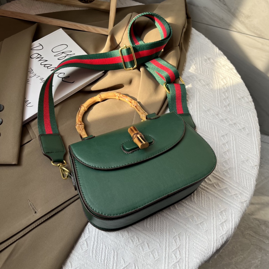 GUCCI6835 Women Sling Bag Casual Elegant Free Shipping Multifunction Crossbody  Saddle Bag M