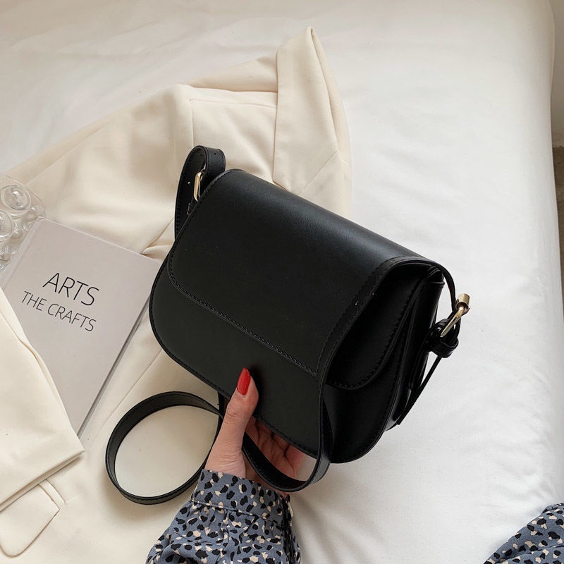 Túi Đeo Chéo Thời Trang Dễ Phối Đồ Cho Nữ