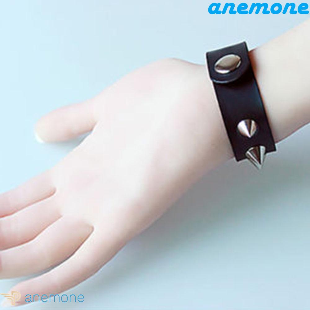 Vòng Tay Đính Đinh Tán Cá Tính Cho Nữ