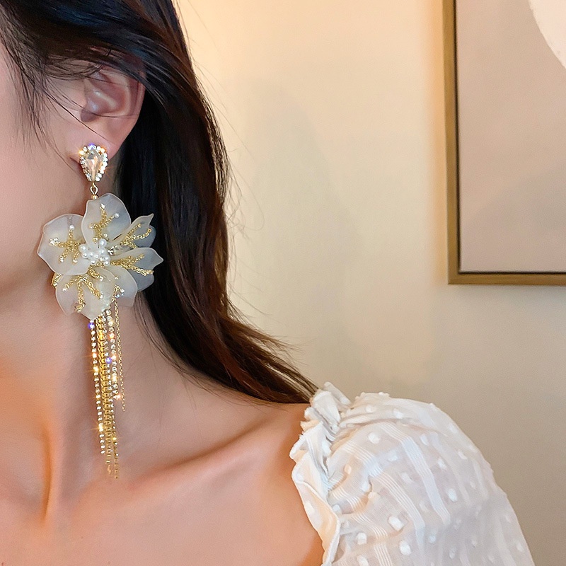 Khuyên Tai Tua Rua Xỏ Hạt Hình Hoa Cá Tính Thời Trang Kiểu niche Mới
