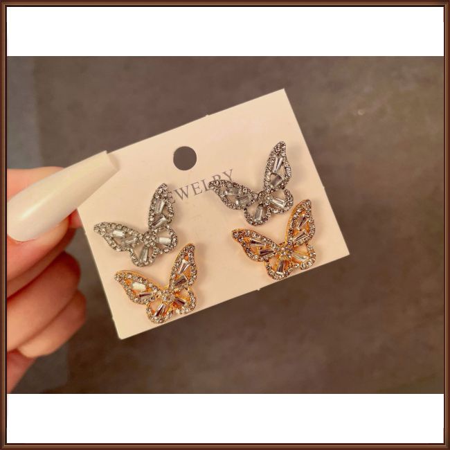 Đôi Khuyên Tai Hình Bươm Bướm Đính Đá Pha Lê Đơn Giản Dành Cho Nữ