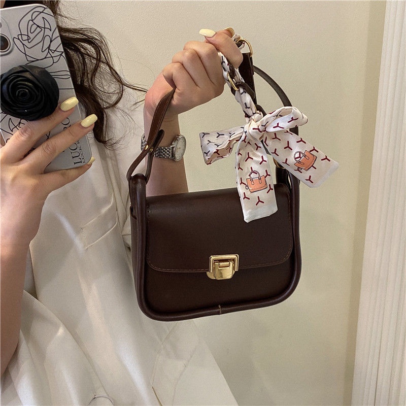 Túi Xách Đeo Vai Hình Vuông Cỡ Nhỏ Phối Dây Đeo Sợi Xích Thời Trang Cho Nữ