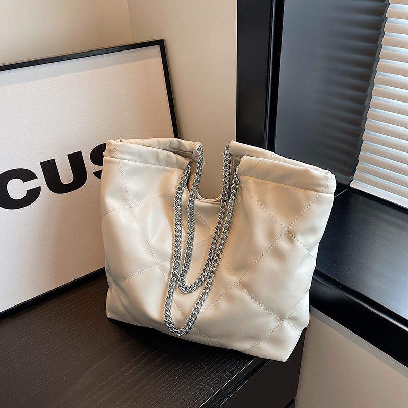 Túi Xách Cỡ Lớn Phối Dây Xích Đeo Vai Thời Trang Mùa Hè Cho Nữ