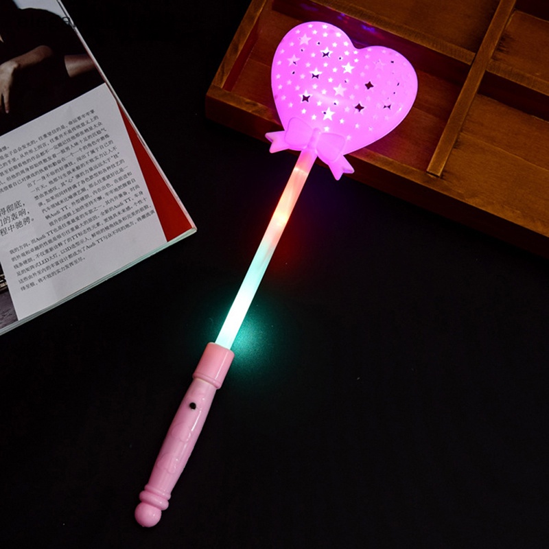 [Gant] Đồ Chơi Cây Scepter Đèn Led Phát Sáng Nhiều Màu Sắc Hình Trái Tim Mới Lạ