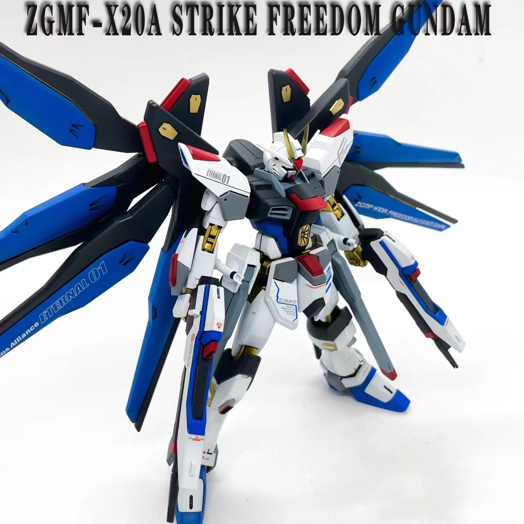Mô Hình Lắp Ráp Gundam Tự do tấn công