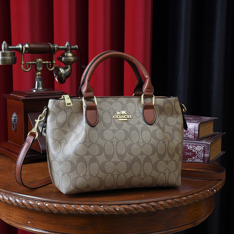 COACH6943 Gift Mobile Phone Bag Sling Bag Women Bags Retro Classic classic