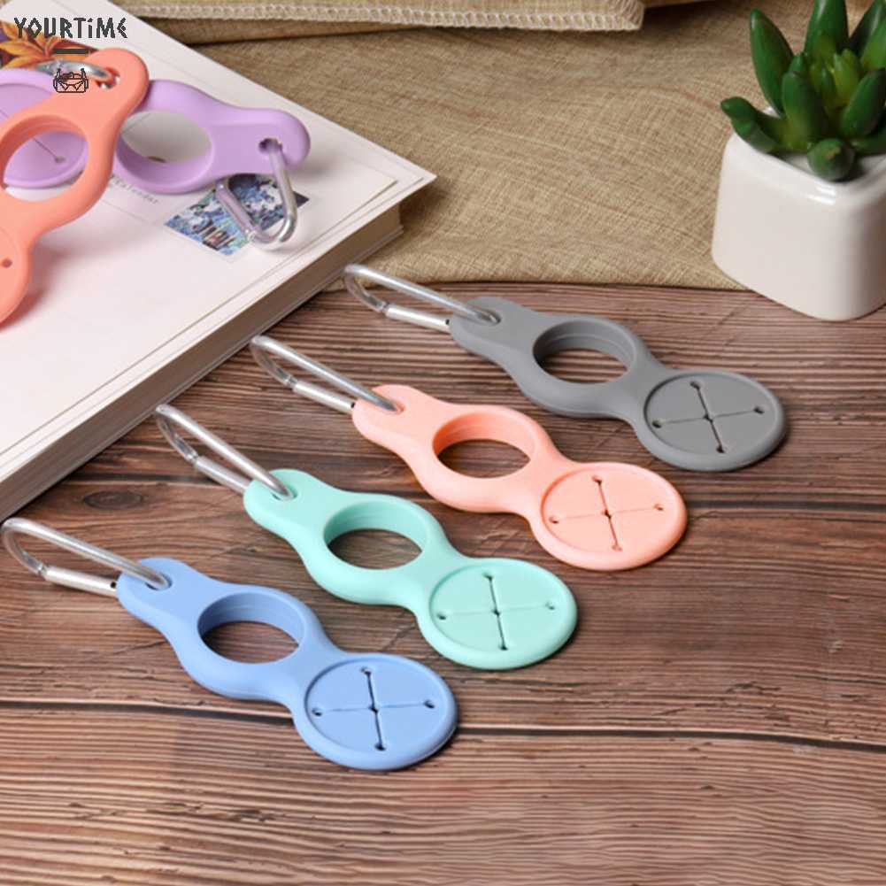 Giá Đỡ Bình Nước Thể Thao Có Móc Treo Khăn Đa Ứng Dụng