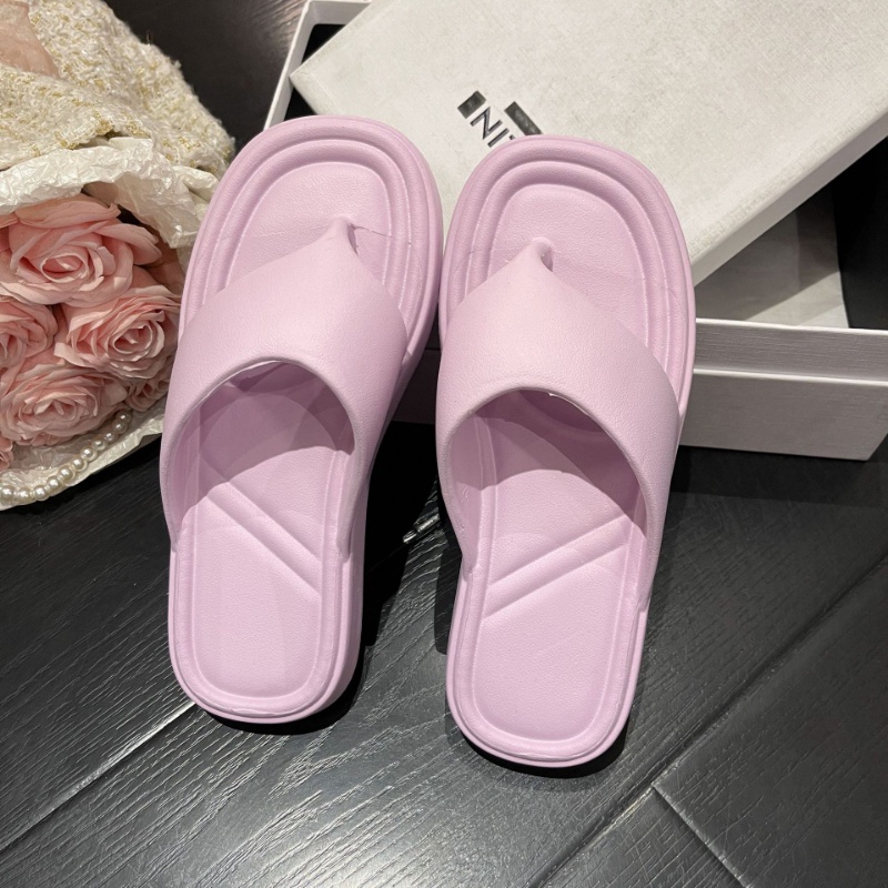 Dép Xỏ Ngón Dễ Thương-AA1724