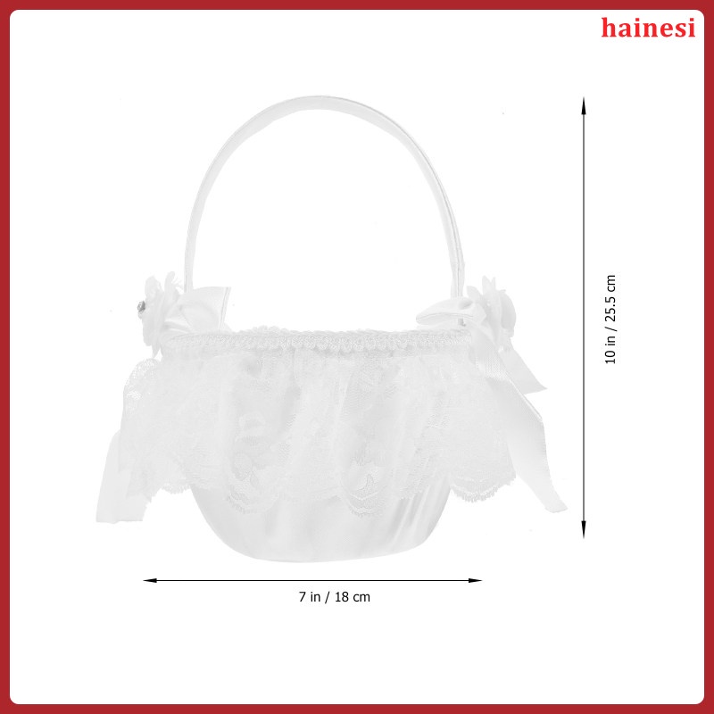 Giỏ Hoa Trắng Thắt Nơ Xinh Xắn Cho Cô Dâu