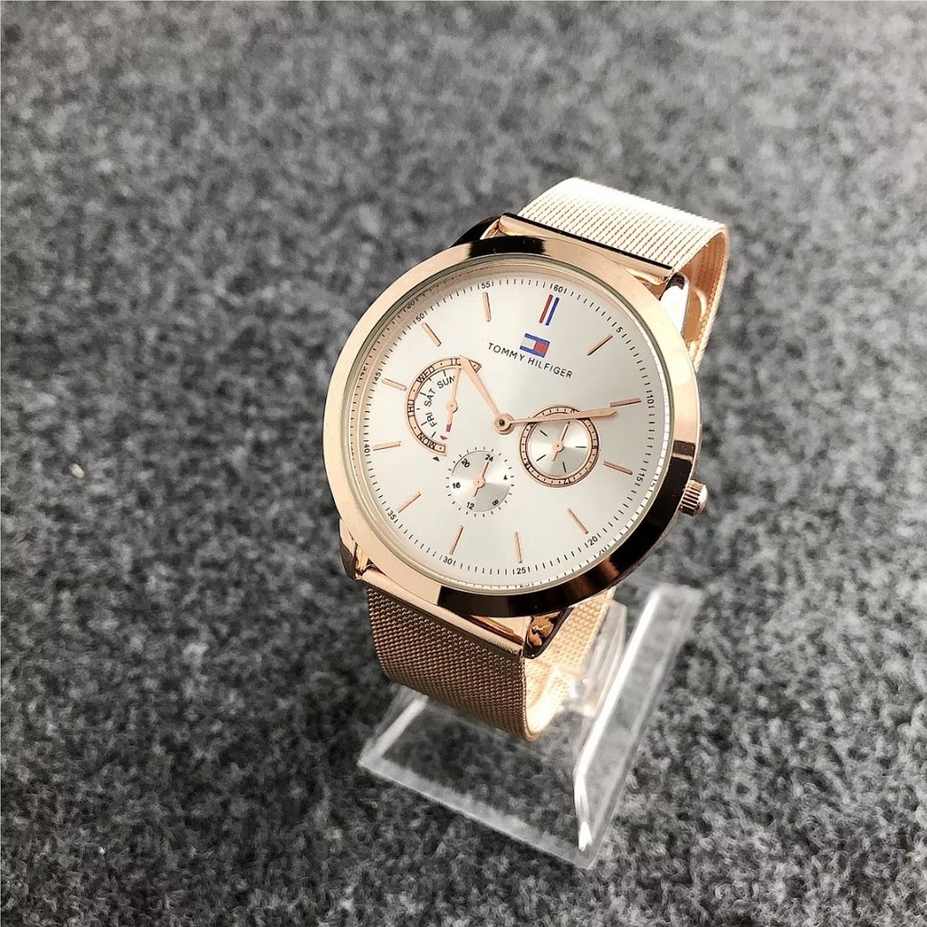 Đồng Hồ Đeo Tay Tommy Hilfiger Mặt Tròn Đính Đá Thời Trang Cho Cặp Đôi