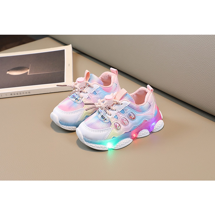 Giày Sneaker Đế Mềm Chống Trượt Thoáng Khí Có Đèn LED Thời Trang Mùa Xuân 2023 Dành Cho Trẻ Em