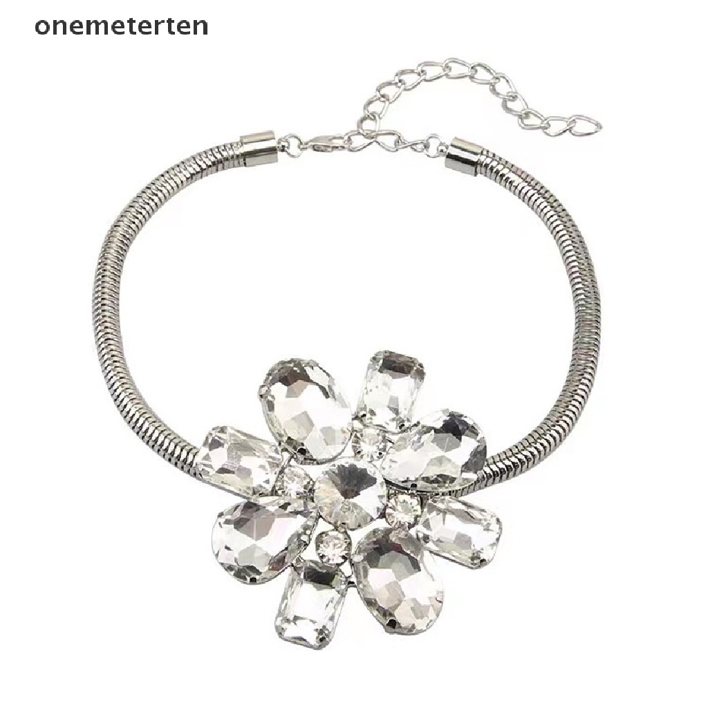 Vòng cổ Mặt Hoa Đính Đá Lấp Lánh Phong Cách Retro