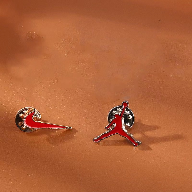 Flying Man brooch custom logo school uniform decoration couple backpack accessories gift PVPK