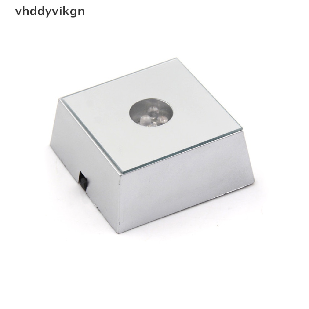 Đế Trưng Bày Tượng Pha Lê 3 Đèn LED Độc Đáo