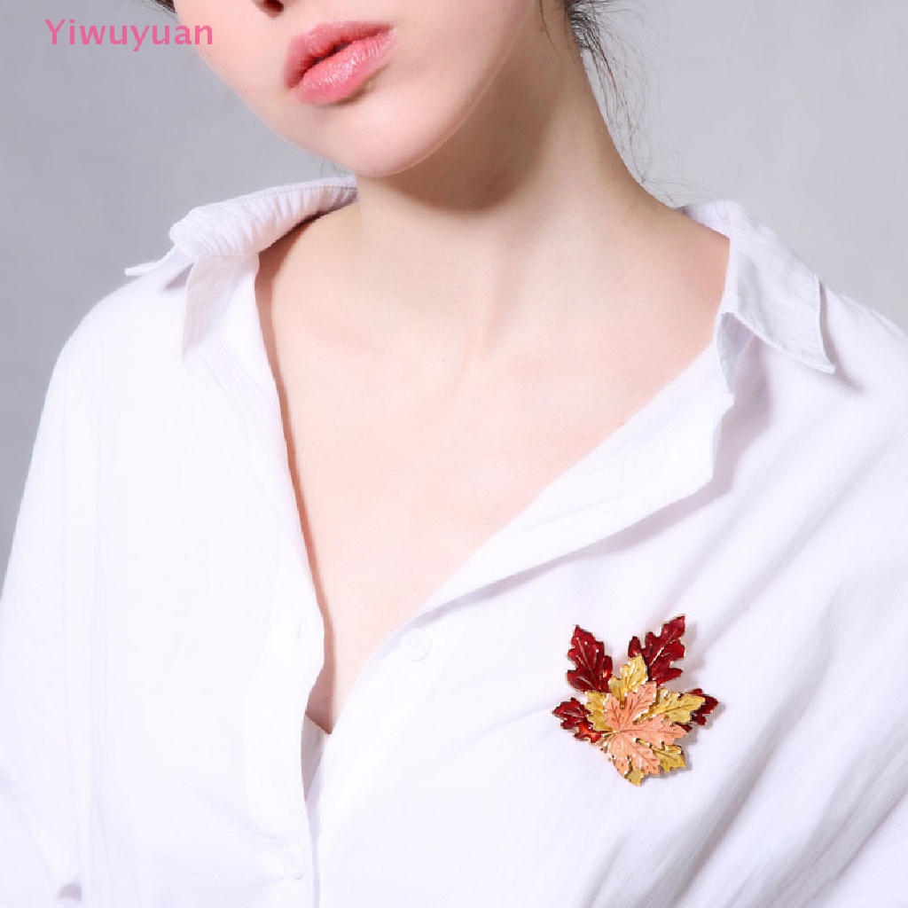 Ghim Cài Áo Hình Lá Phong Bằng Hợp Kim Tráng Men Phong Cách Vintage Mới