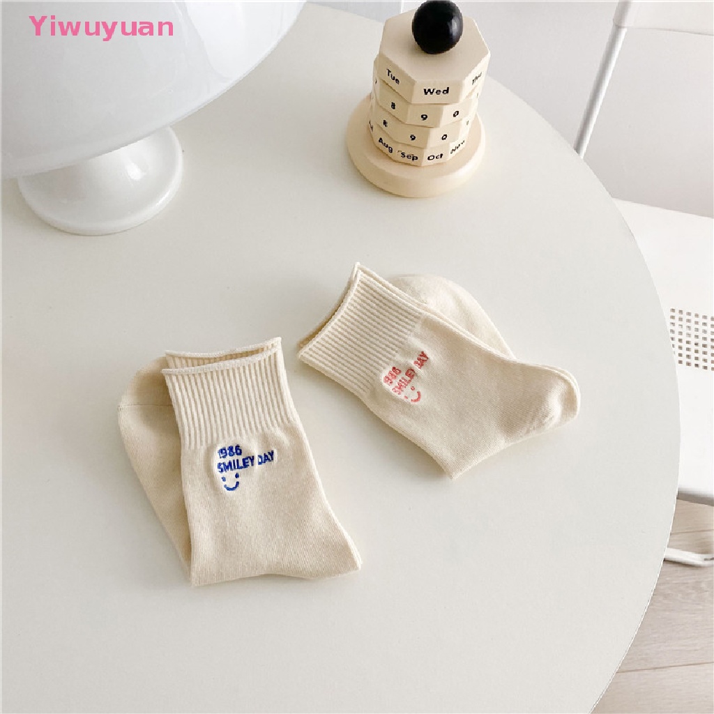 < Yiwuyuan > Vớ Ống Lửng Thêu Hình Mặt Cười Phong Cách Đại Học Janpaese Màu Trắng Mùa Xuân Mới