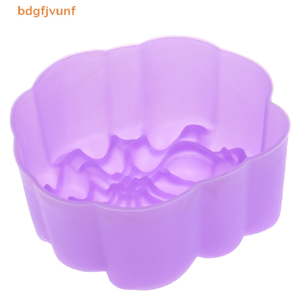 Set 12 Khuôn Silicon Làm Bánh Pudding Hình Hoa Cúc 5cm