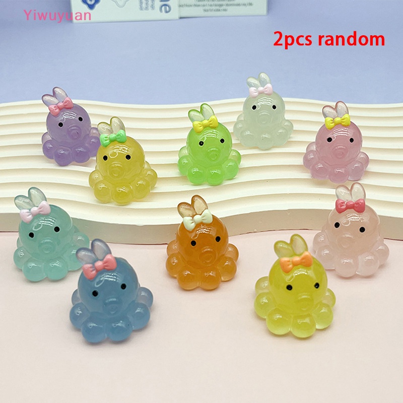 Bộ 2 Tượng Bạch Tuộc Mini Bằng Nhựa Phát Quang Trang Trí Bảng Điều Khiển Xe Hơi