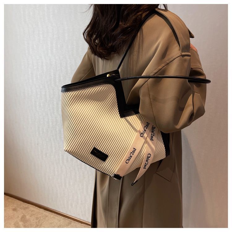 Túi Kẹp Nách Xếp Ly Cỡ Lớn Thời Trang Cho Nữ