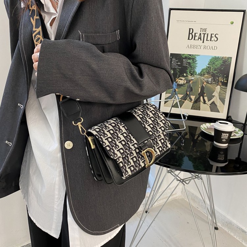 Túi Đeo Chéo Hình Vuông Nhỏ In Chữ Phong Cách Phương Tây Thời Trang Cho Nữ