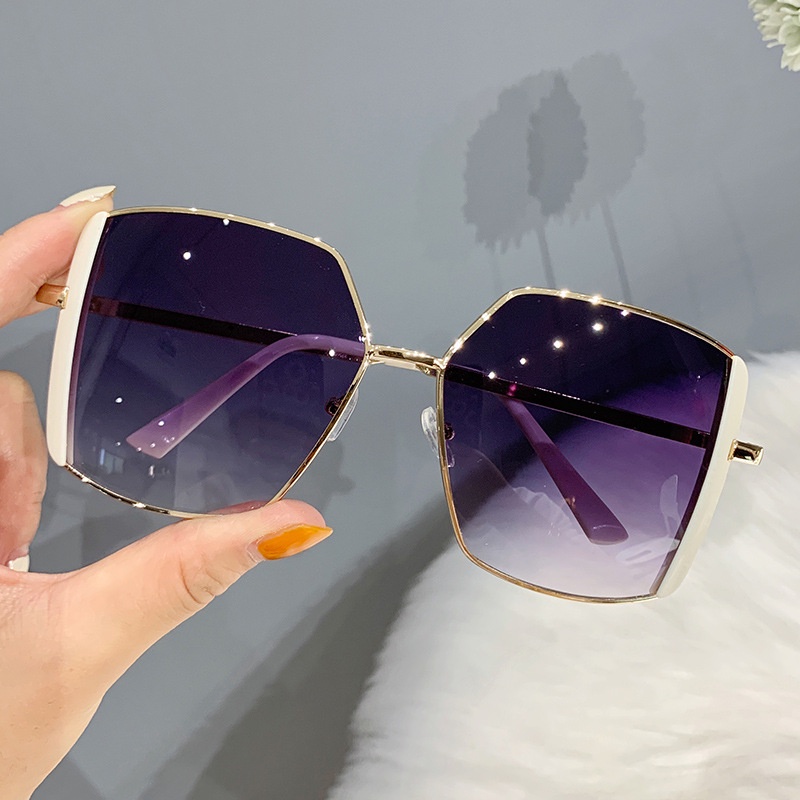 Kính Mát Gọng Vuông Thời Trang Cho Nữ