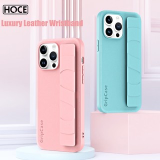 Hoce Cao Cấp Kết Cấu Da Cổ Tay Dây Đeo Giá Đỡ Vỏ Điện Thoại Cho iPhone 15 13 14 Pro Max 14Plus Mang Theo Dây Đeo Tay Đứng Trường Hợp
