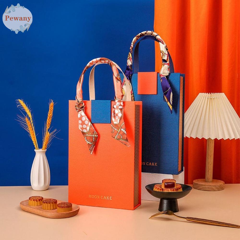 Hộp Đựng Bánh Quy 6 Ngăn Sang Trọng Có Tay Cầm