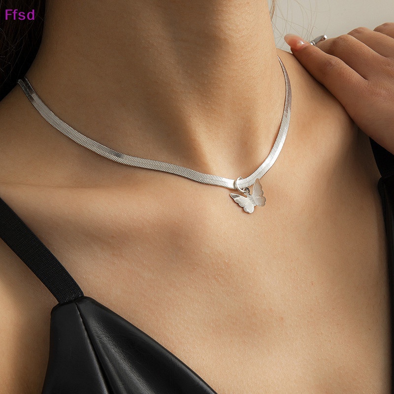 Vòng cổ Choker Mặt Hình Bướm Màu Vàng Phong Cách Vintage Sáng Tạo Cho Nữ