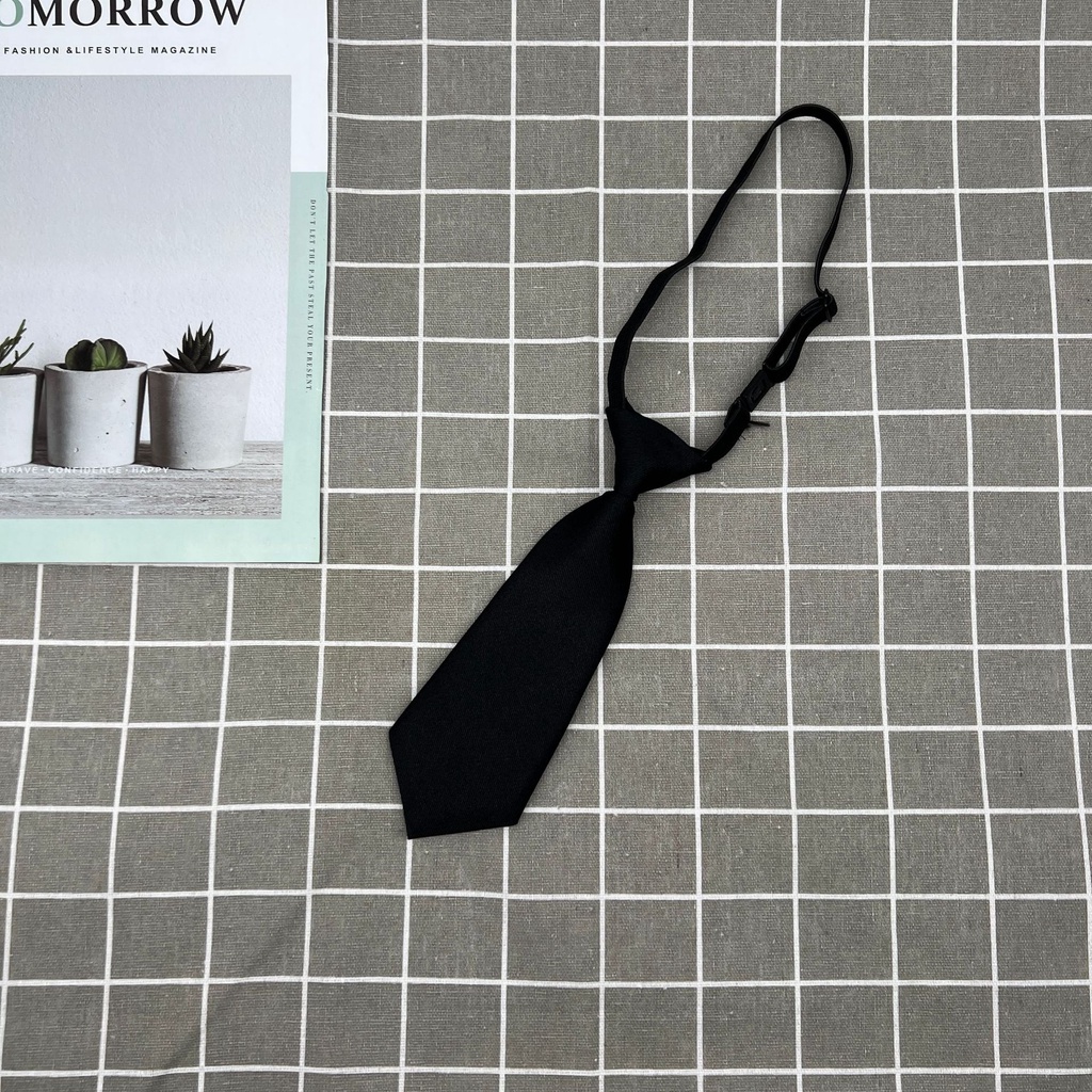 Cà Vạt Nhỏ Màu Trơn Xinh Xắn Cho Bé