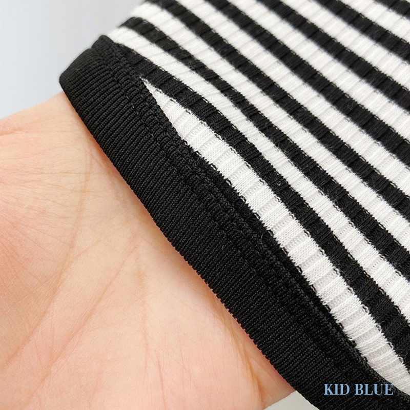 Áo Sát Nách Cổ Tròn Hoạ Tiết Kẻ Sọc Trắng Đen Phong Cách Hàn Quốc