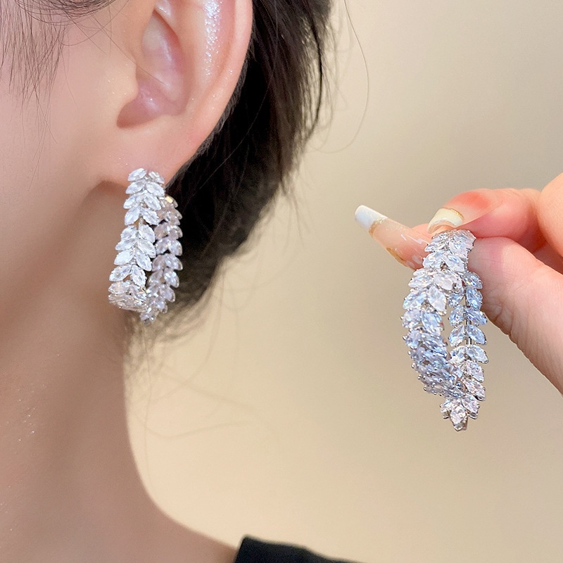 Bông Tai Mạ Bạc Hình Hoa Đính Đá Zircon Thời Trang Chất Lượng Cao