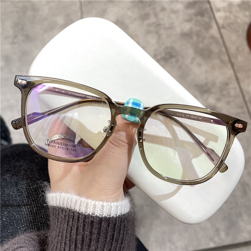 Mắt Kính Trang Điểm Trơn Bằng Titan Nguyên Chất Siêu Nhẹ Có Thể Được Trang Điểm Chống Bức Xạ Màu Xanh Dương Cho Nam Và Nữ