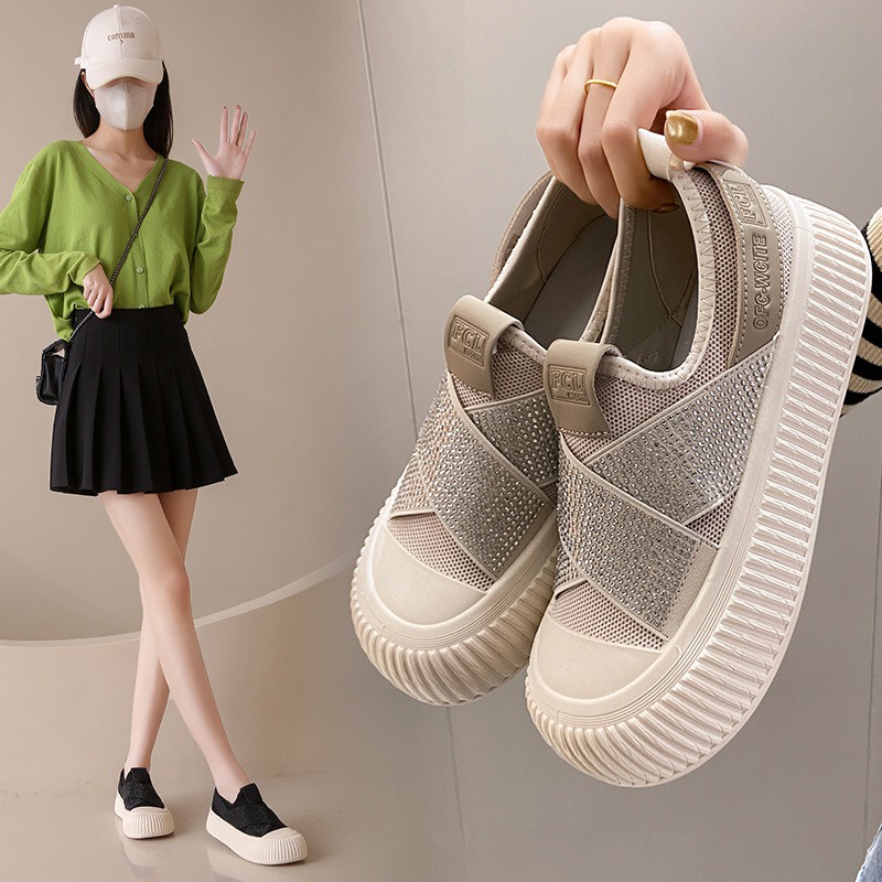 Giày Thể Thao Vải Bố Mới Năm 2023