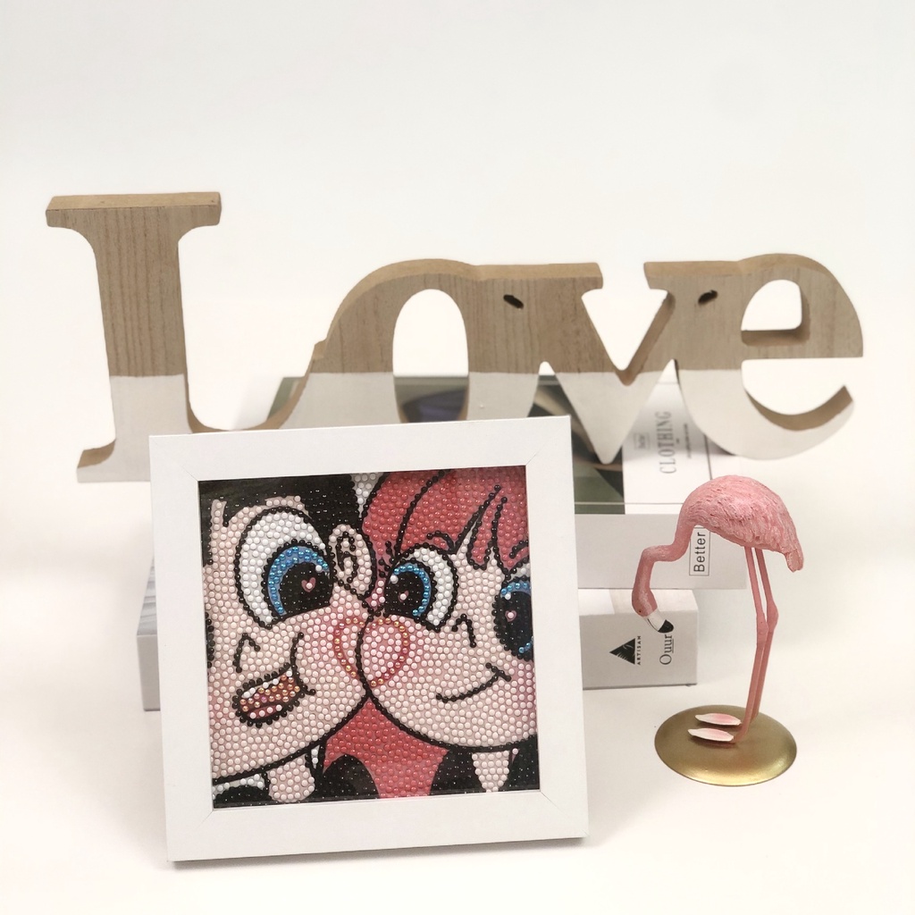 Bộ Tranh Đính Đá Tự Làm Toàn Diện Họa Tiết Công Chúa Và Bướm Có Khung Trang Trí