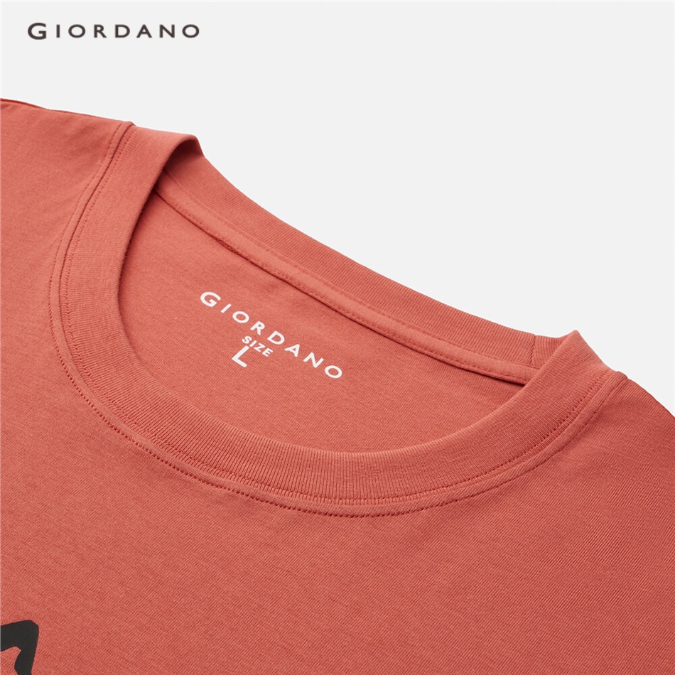 Áo thun GIORDANO 13093791 cotton cổ tròn dài tay họa tiết chữ dành cho nam