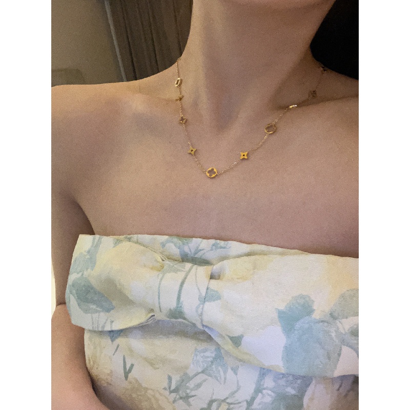 Vòng cổ Titan Mạ VàNg 18K HìNh Ngôi Sao Xinh XắN